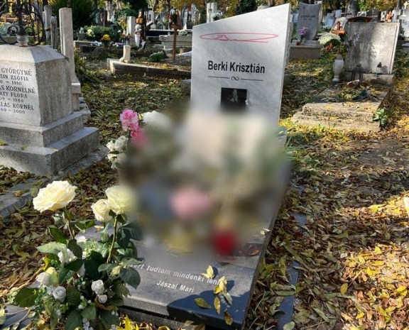 "Szégyellje magát, akárki volt!" - Meggyalázták Berki Krisztián sírját! Így néz ki most - FOTÓ
