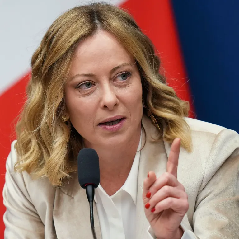 Giorgia Meloni fehérneműs képet osztott meg magáról – Fontos üzenetet is csatolt hozzá