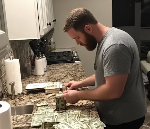 Két év házasság után jöttem rá, hogy az albérlet, amit fizetek, a férjemé