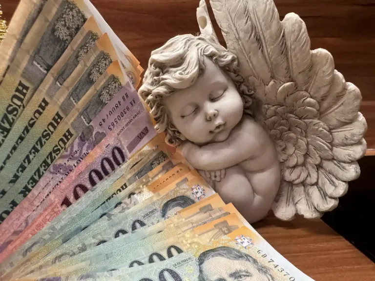 Megnyílnak az égi kapuk: 3 csillagjegynek jön a gazdagság és az igaz szerelem