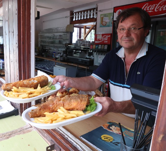Tegnap Siófokon beültünk egy étterembe… A szakácsoknak és a pincérnek üzennék!