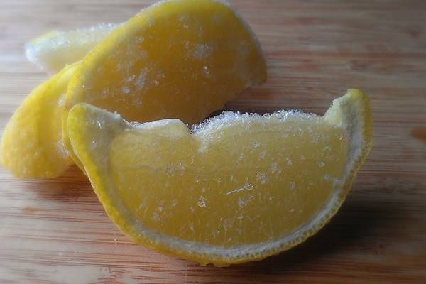 Ezért fagyaszd le a citromot: megmentheti az életed