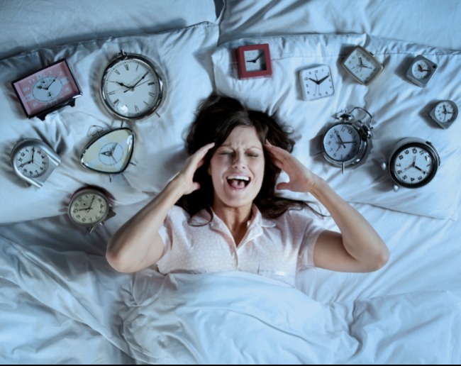 Hajnali 3 és 5 közötti ébredés: jel fentről.