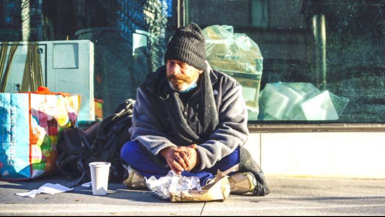 Három csillagjegy, aki ÖRÖKRE SZEGÉNY MARAD!