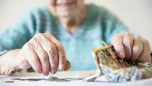 Pár perce jött a hír MINDEN 65 ÉV FELETTINEK!!!