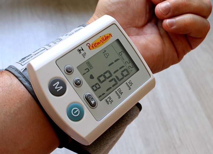 Itt a nagy vérnyomás-táblázat! Melyik korban mennyi lenne az ideális? Most kiderül!