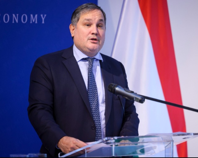 Bejelentette a kormány – Jön a nyugdíjas élelmiszer utalvány!