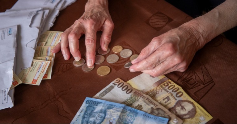 Fontos változás! November 14.-ig kapják meg a nyugdíjasok, rengetegen kerülhetnek bajba!