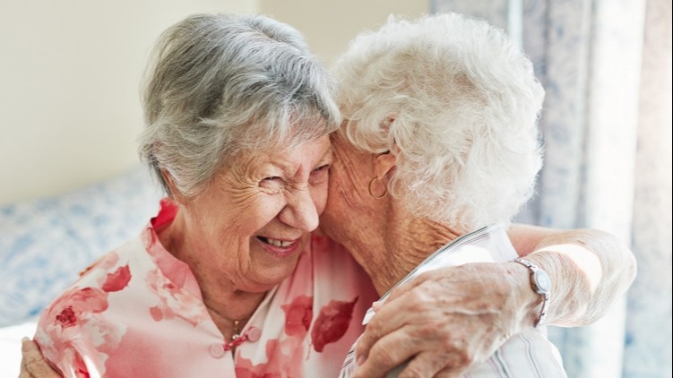 Ezért élhetnek tovább a nők, mint a férfiak